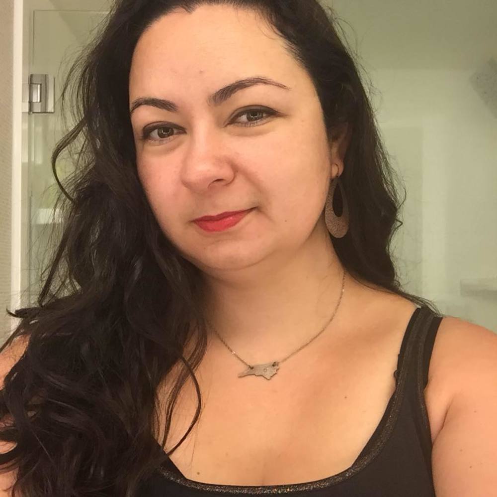 Meet your Posher, Ana-cris